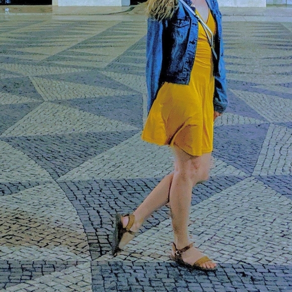 Simons v-neck midi dress - Picture 14 of 15